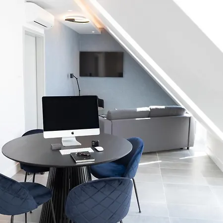 Luxury Cozy 2 Bdr Downtown Apt.7 Apartment *