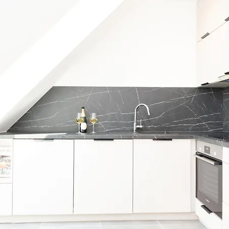 Luxury Cozy 2 Bdr Downtown Apt.7 بودابست